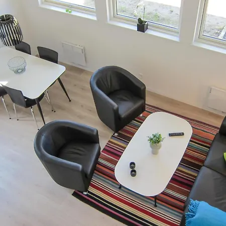 Apartment 1 Bedroom Awesome In *