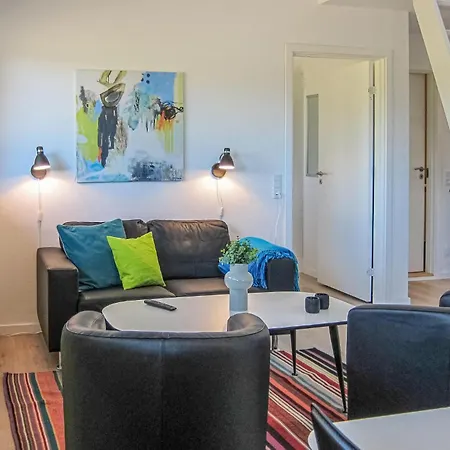 1 Bedroom Awesome In Apartment