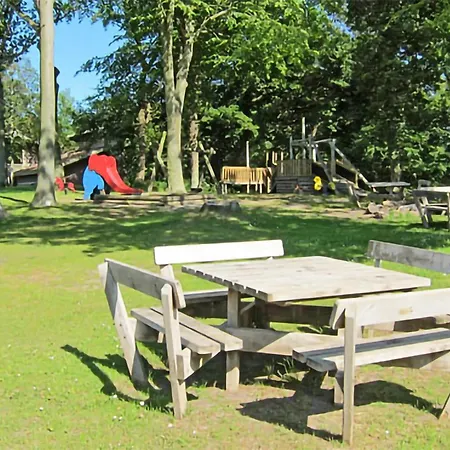 1 Bedroom Awesome In *